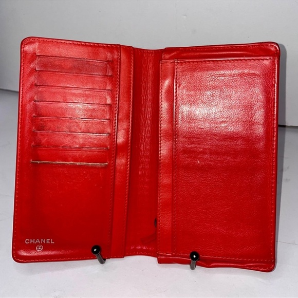 CHANEL CC Micro Chocolate Bifold long Rare Red Wallet - Picture 5 of 9
